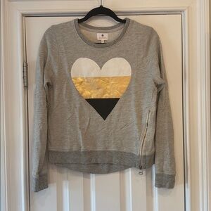 Sundry Black, Gold, and White Heart Gray Crewneck Sweater - Size 1(Small)